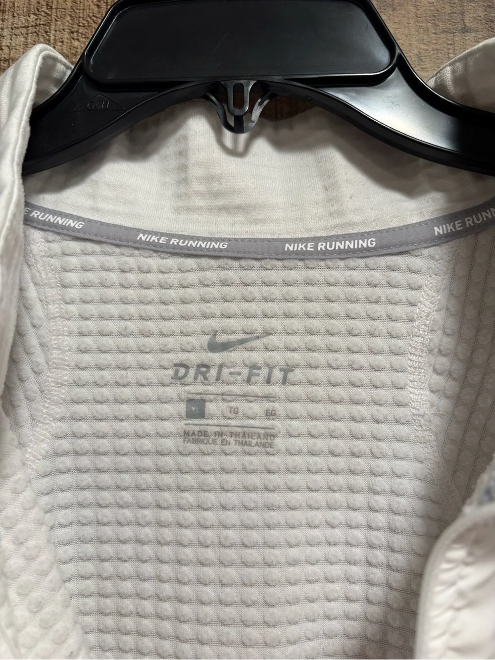 Nike Running Women’s Dri-FIT 1/2 Zip Pullover XL White W041